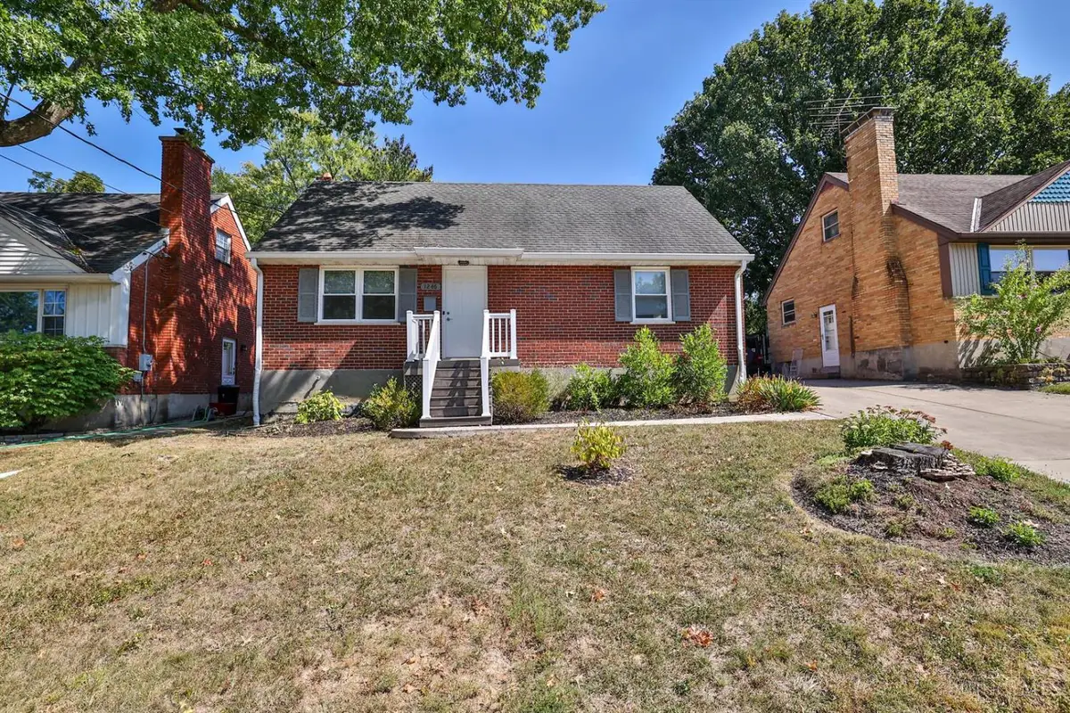 1246 Thurnridge Drive, Reading, OH 45215 - Image #1