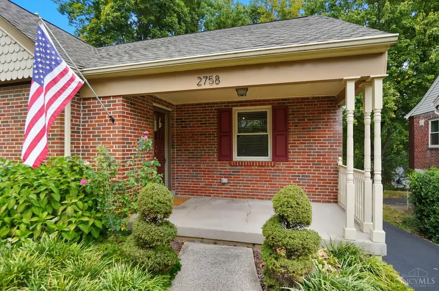 2758 Losantiridge Avenue, Ridgewood, OH 45213 - Image #3