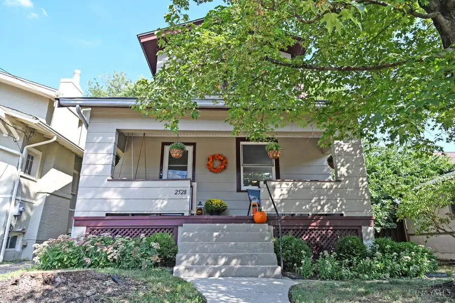 2528 Valley View Court, Cincinnati, OH 45219 - Image #2