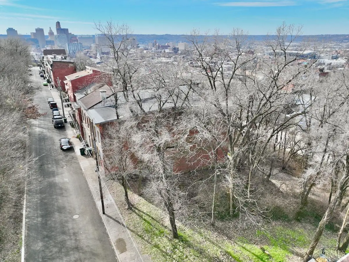 1883 Walker Street, Cincinnati, OH 45202 - Image #1