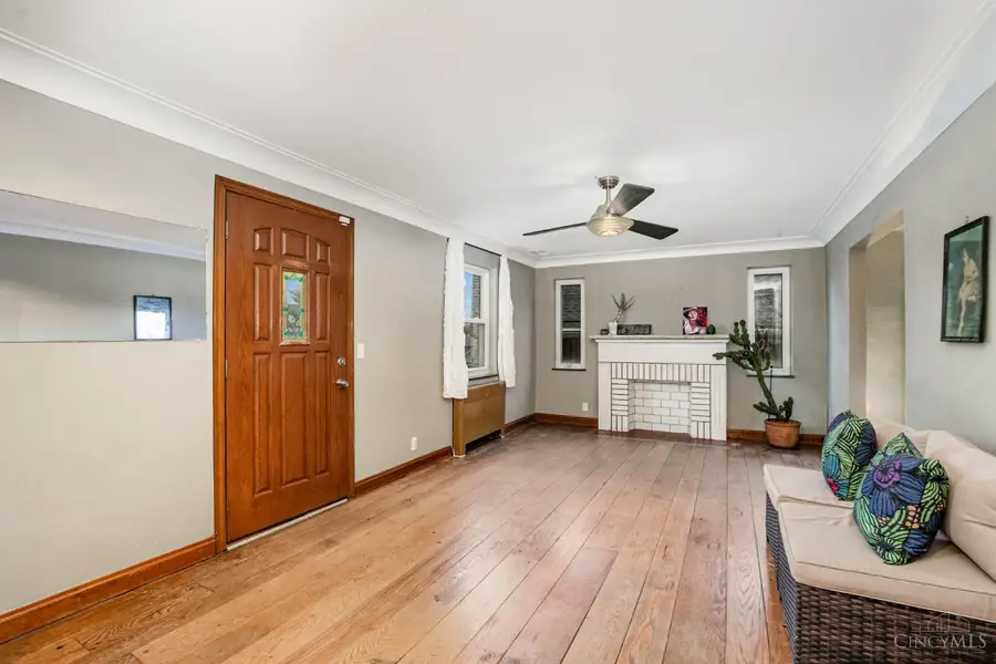 3919 S Clerose Circle, Cincinnati, OH 45205 - Image #2