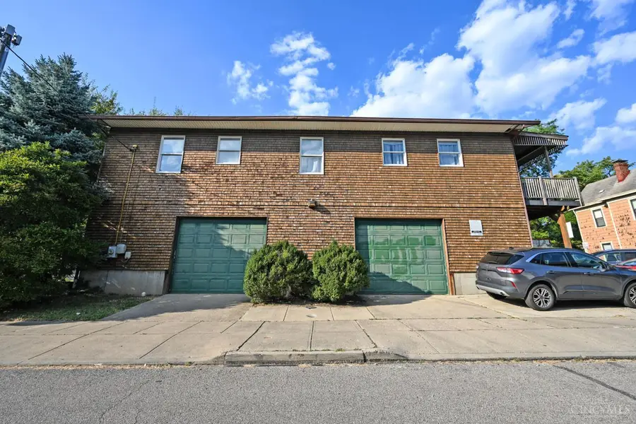 2402 W Clifton Avenue, Cincinnati, OH 45219 - Image #2