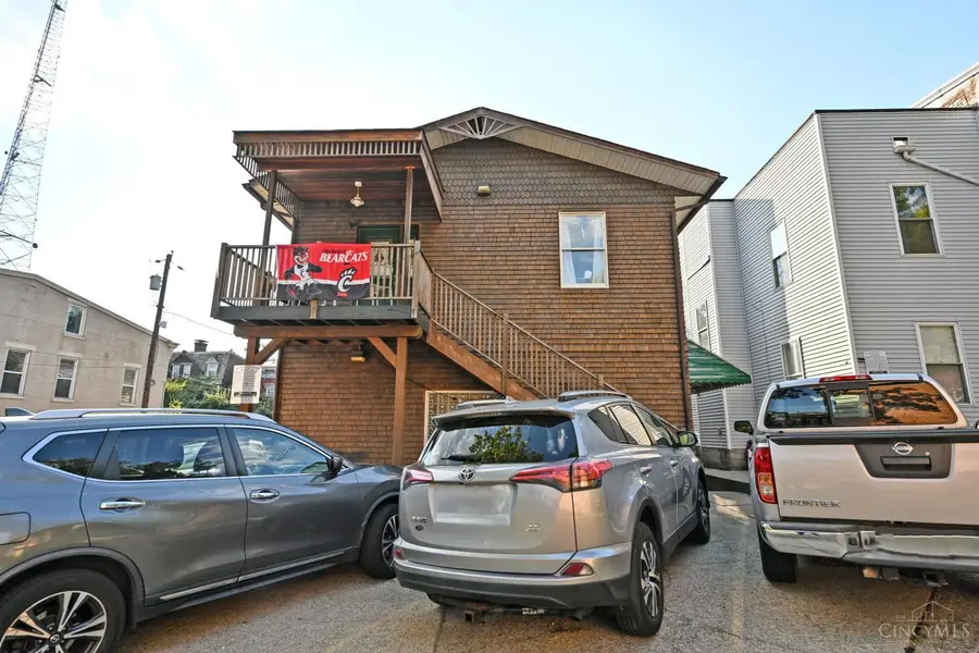 2402 W Clifton Avenue, Cincinnati, OH 45219 - Image #3