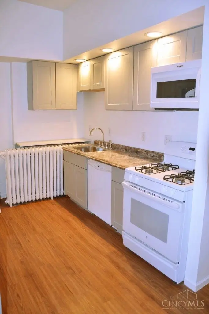 305 Warner Street, Cincinnati, OH 45219 - Image #3