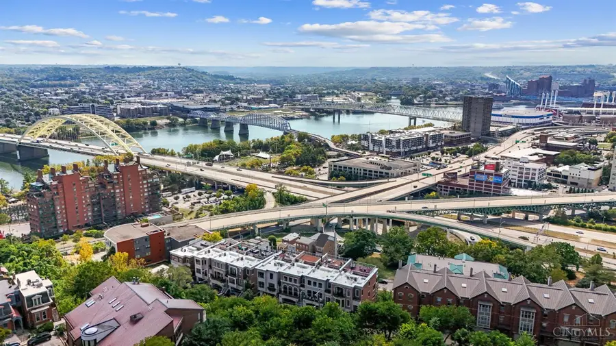 341 Oregon Street, Cincinnati, OH 45202 - Image #2