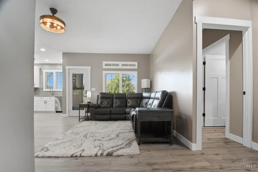 1200 Captains Bridge, Washington Township, OH 45458 - Image #2