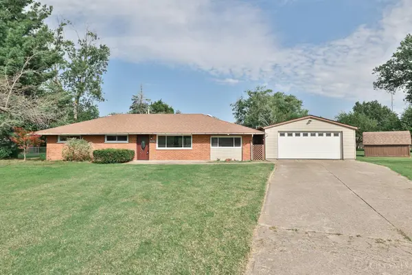 9095 Heather Drive, Centerville, OH 45458