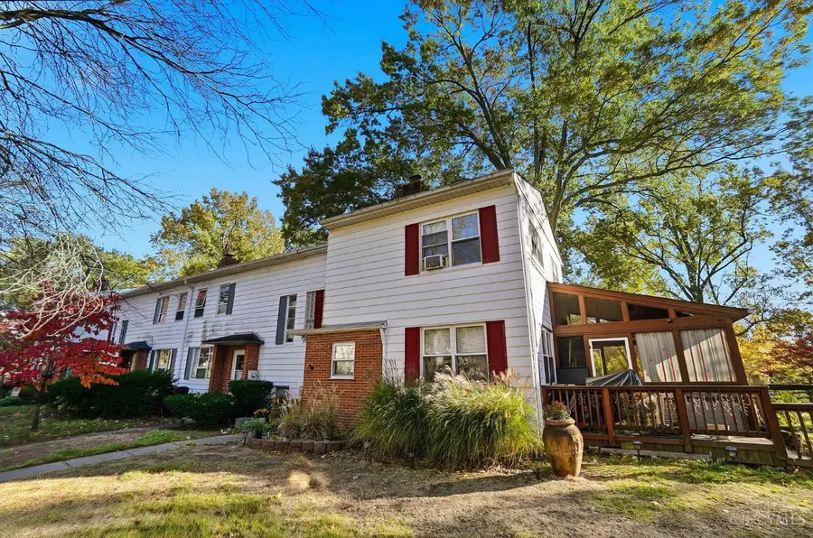 61 Flanders Lane, Greenhills, OH 45218 - Image #2