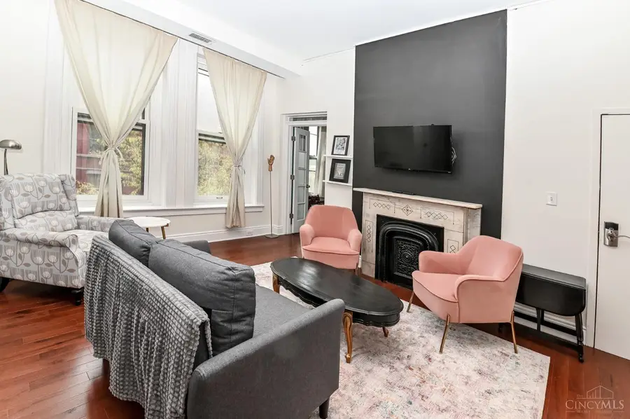 104 W Ninth Street #4A, Cincinnati, OH 45202 - Image #2