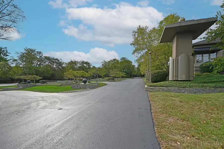 4401 E Observatory, West Chester, OH 45069 - Image #3