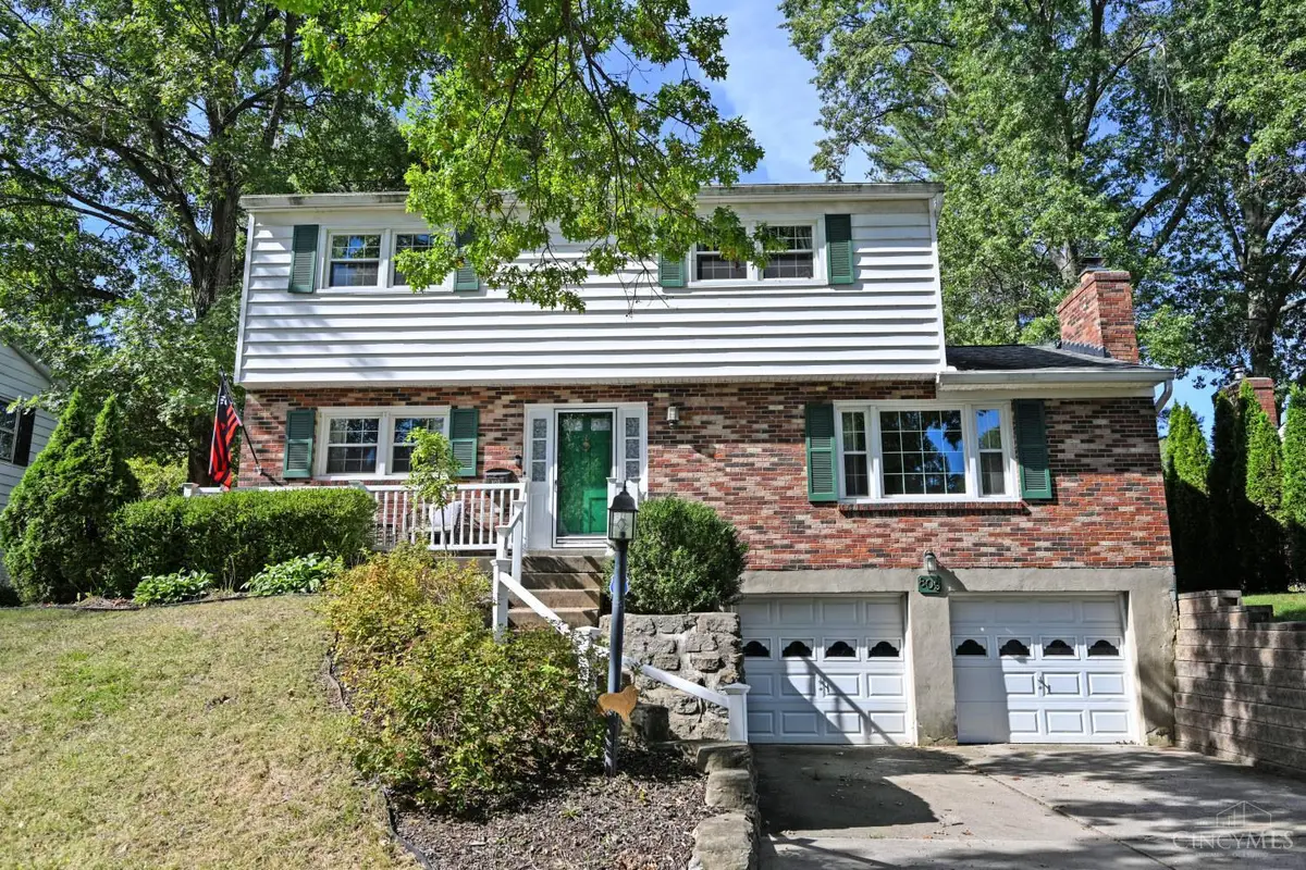 809 Carini Lane, Greenhills, OH 45218 - Image #1