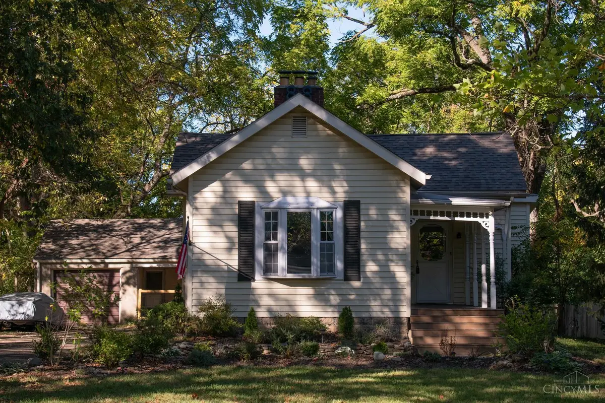 94 W Sharon Road, Glendale, OH 45246 - Image #1