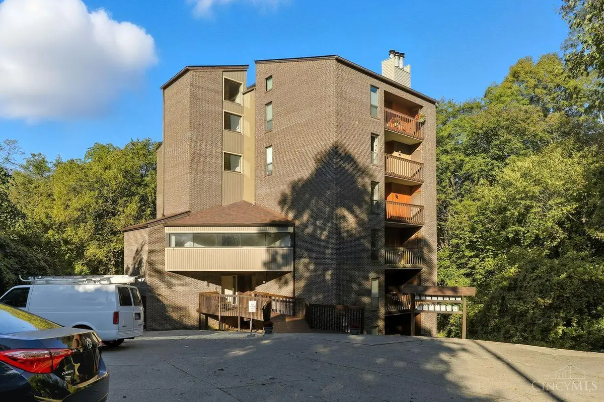 2121 Sutton Avenue #4C, Cincinnati, OH 45230 - Image #1