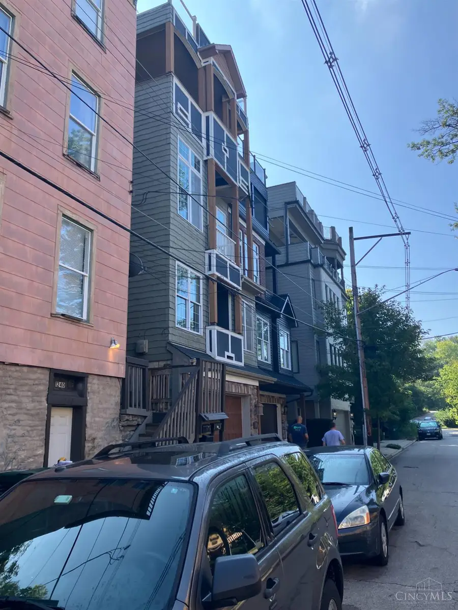 1240 Elsinore Avenue, Cincinnati, OH 45202 - Image #3