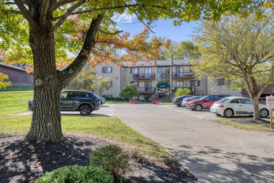 2047 Woodtrail Drive #44, Fairfield, OH 45014 - Image #2