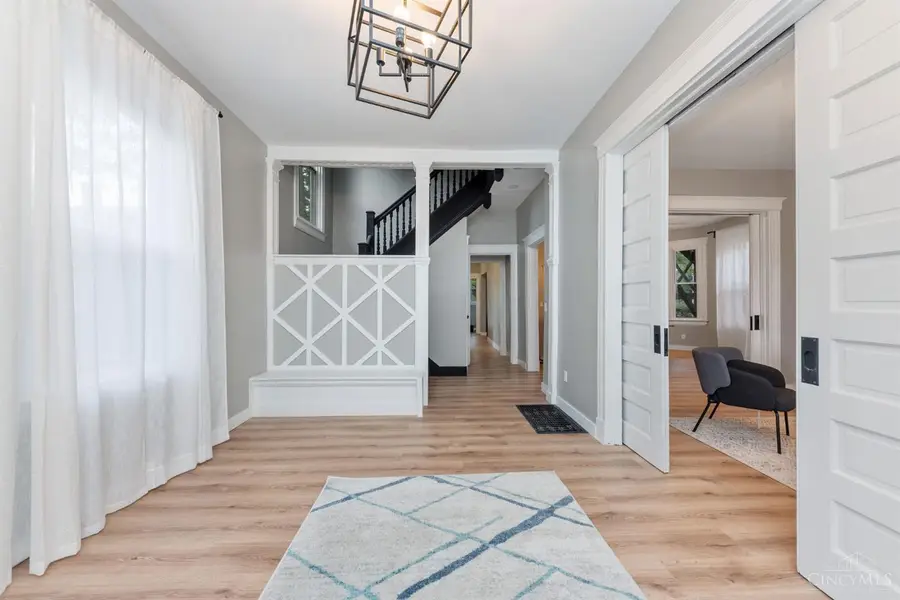 321 Helen Street, Cincinnati, OH 45219 - Image #2