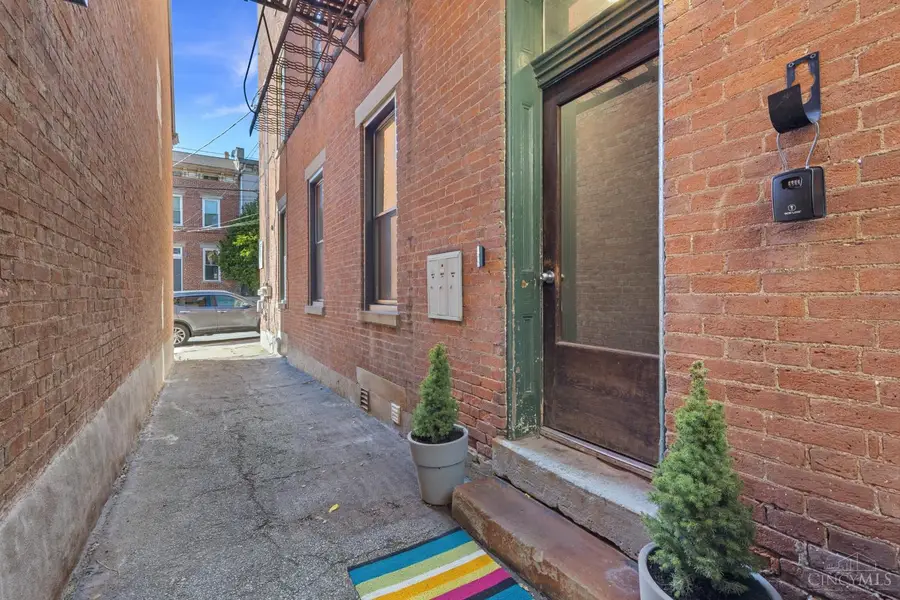 1716 Highland Avenue #2, Cincinnati, OH 45202 - Image #2