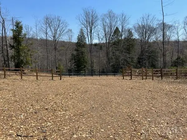 140 Henley Comstock Road, Union Twp, OH 45652