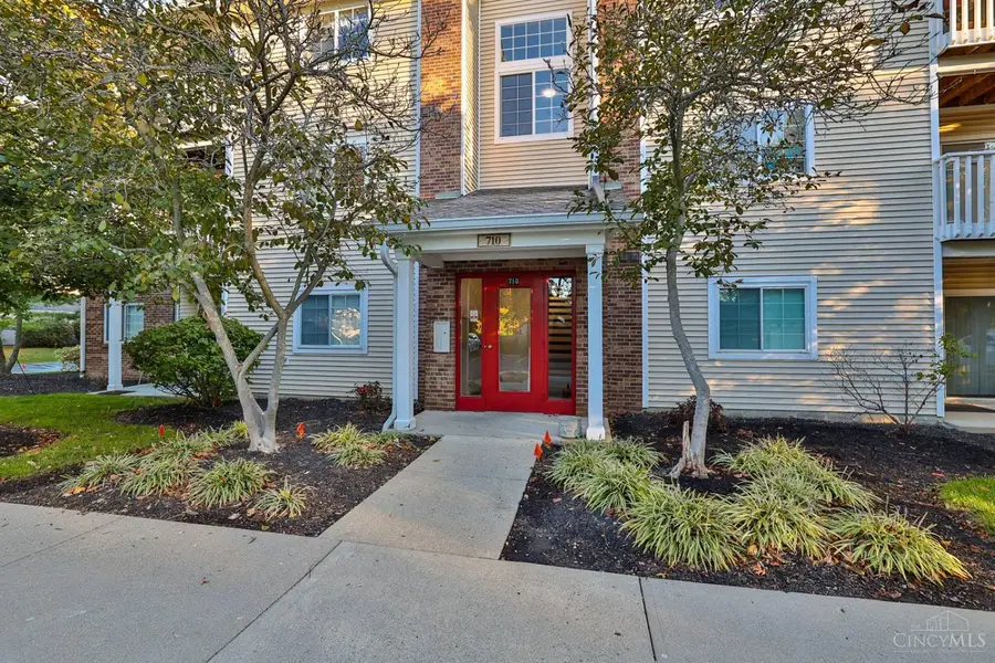 710 Carrington Place #104, Loveland, OH 45140 - Image #3