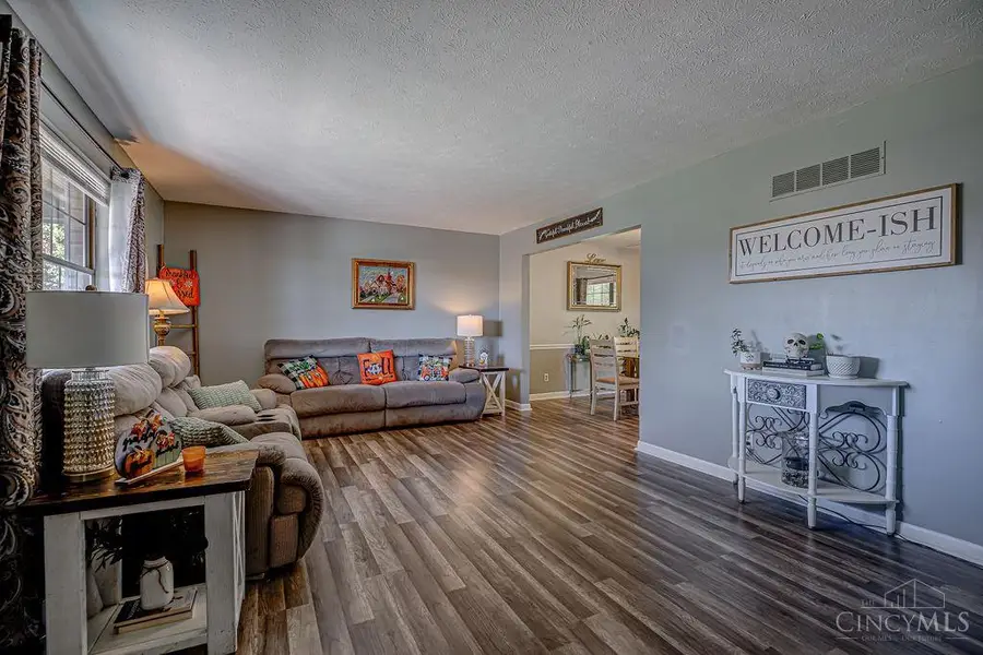 672 Glenway Drive, Hamilton, OH 45013 - Image #3