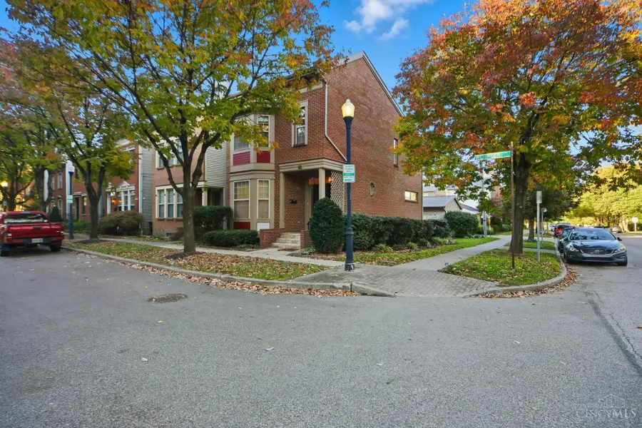 943 Weninger Circle, Cincinnati, OH 45203 - Image #2