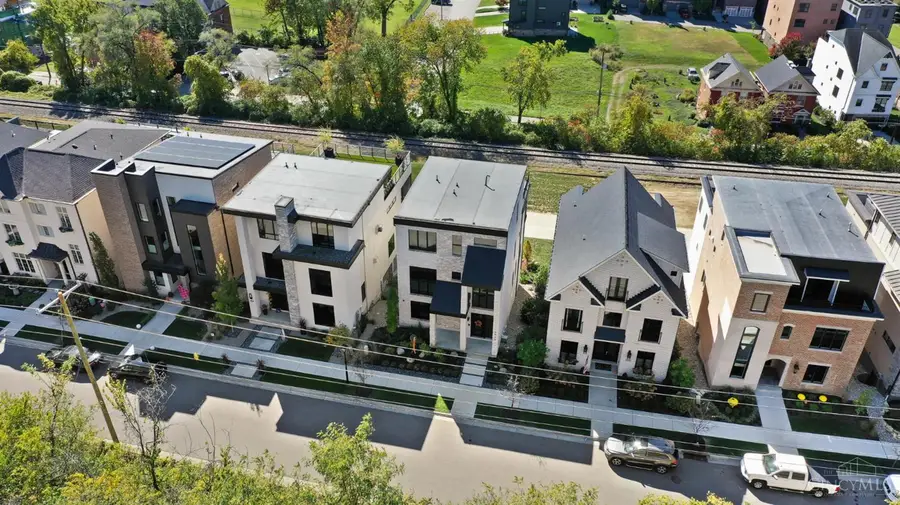 2939 Walworth Avenue, Cincinnati, OH 45226 - Image #2