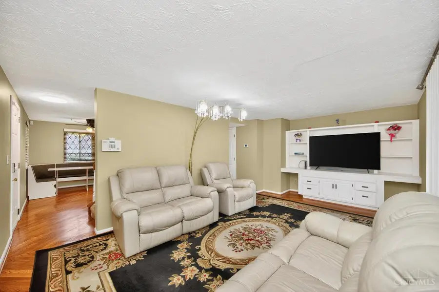 320 Bainbridge Court, Mason, OH 45040 - Image #2