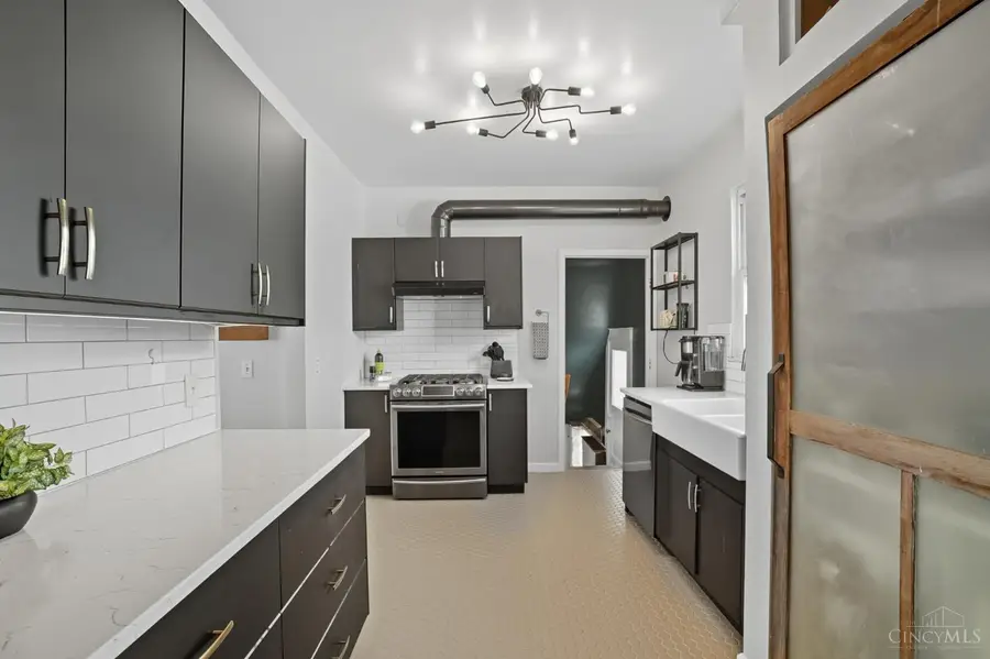 6006 Grand Vista Avenue, Cincinnati, OH 45213 - Image #2