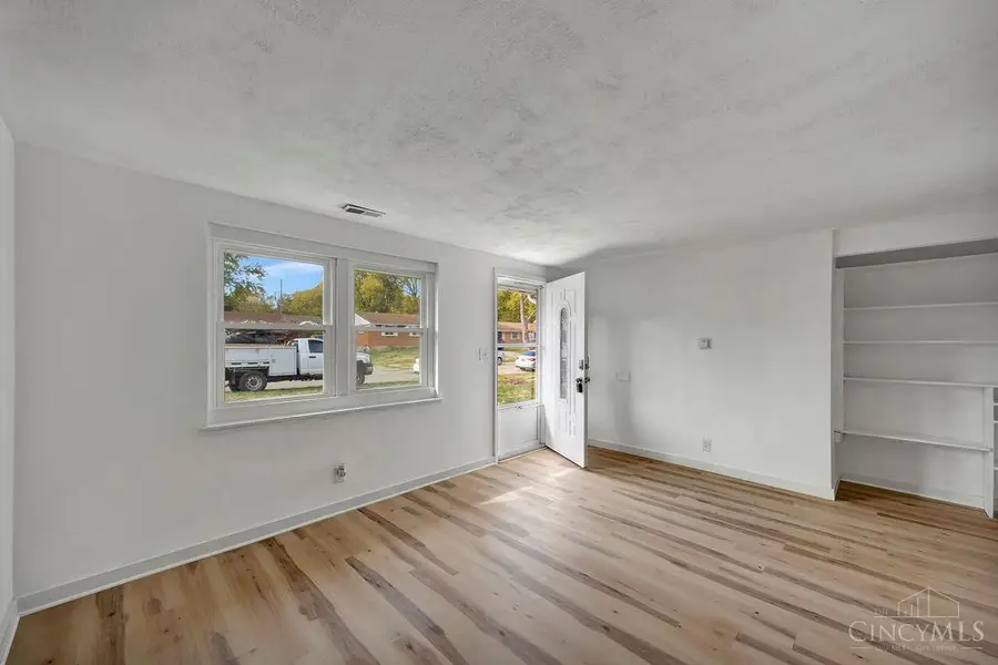 1604 Wichita Drive S, New Miami, OH 45013 - Image #2