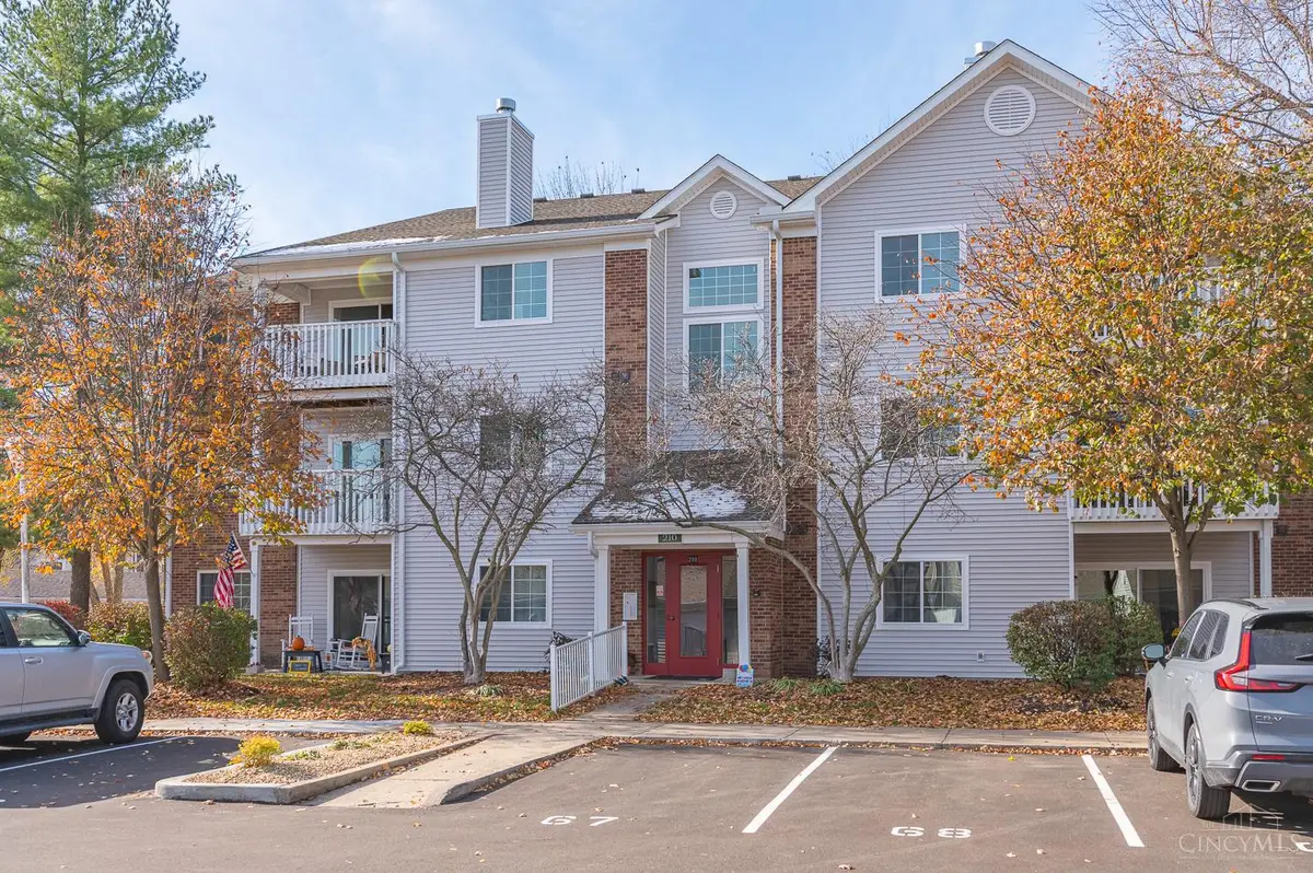 210 Carrington Lane #207, Loveland, OH 45140 - Image #1