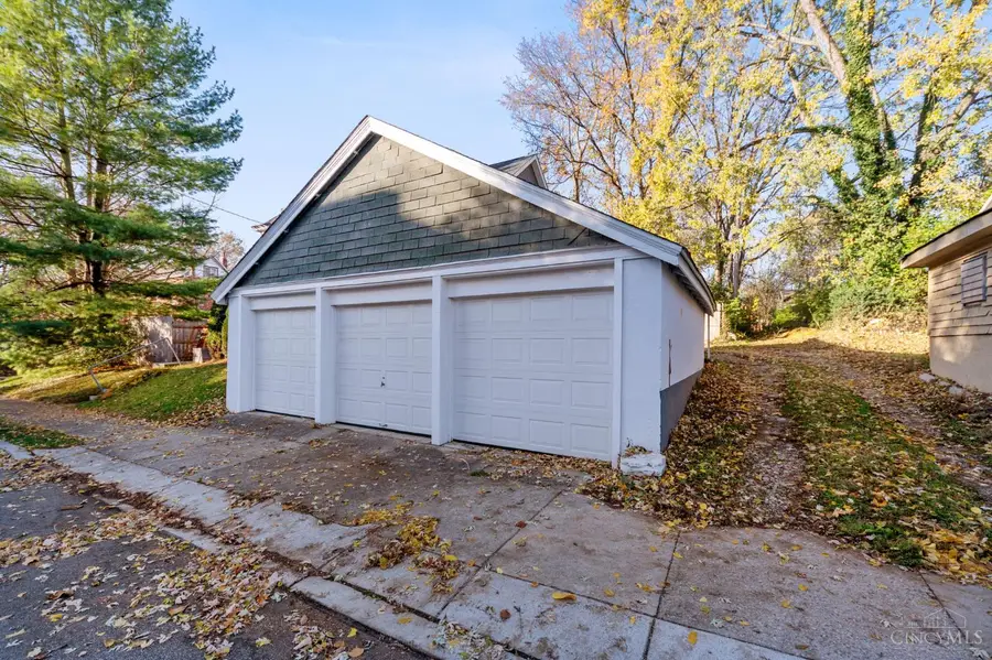 1402 Ludlow Place, Cincinnati, OH 45223 - Image #2