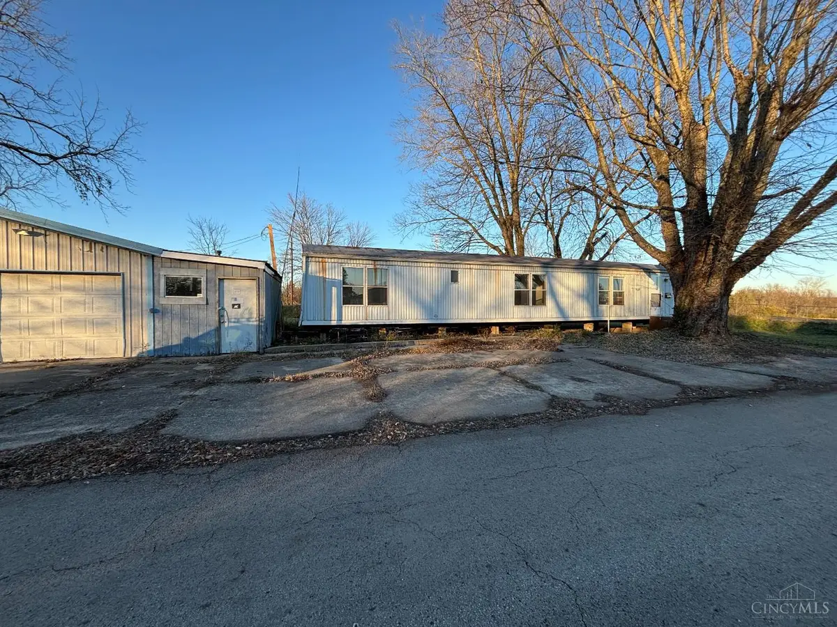 17 S Nixon Avenue, Peebles, OH 45660 - Image #1