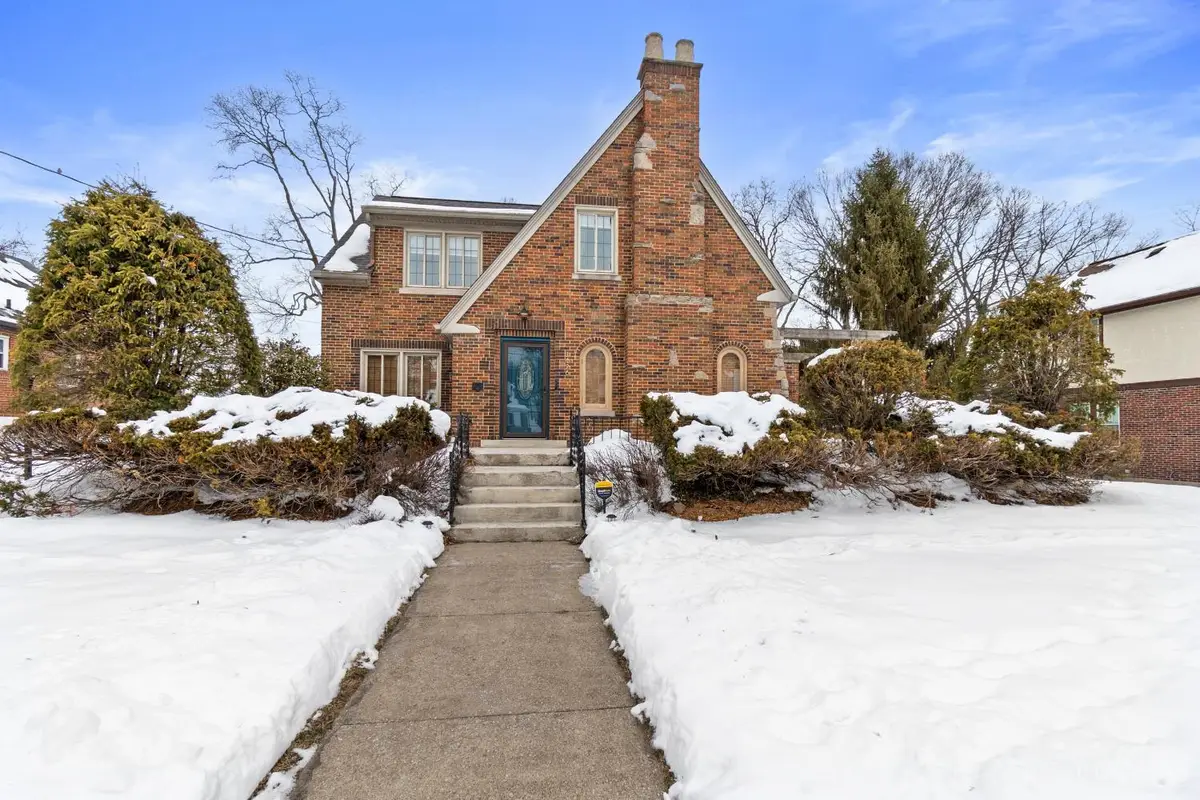 1626 Flora Avenue, North College Hill, OH 45231 - #1