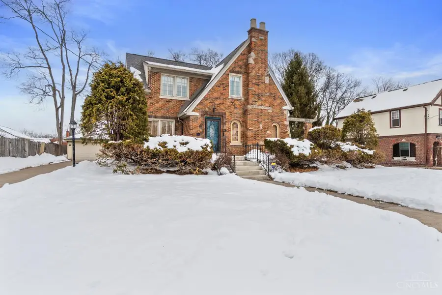 1626 Flora Avenue, North College Hill, OH 45231 - #2