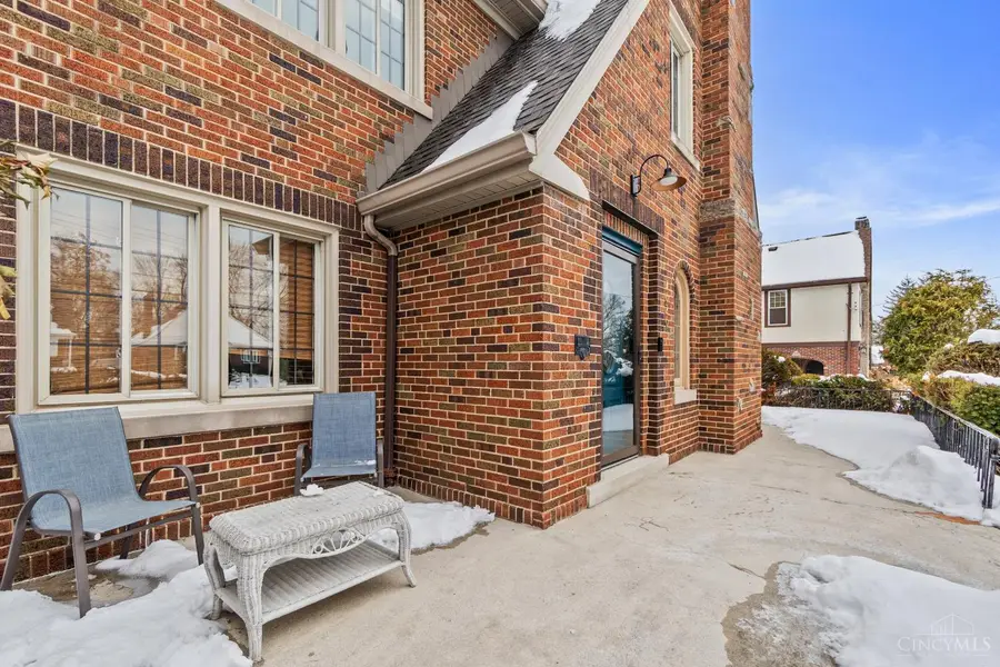 1626 Flora Avenue, North College Hill, OH 45231 - #3