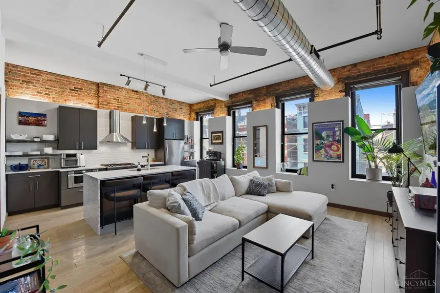 1408 Elm Street #3, Cincinnati, OH 45202 - Image #2