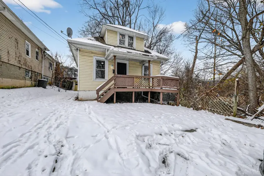 2729 Ruberg Avenue, Cincinnati, OH 45211 - Image #2