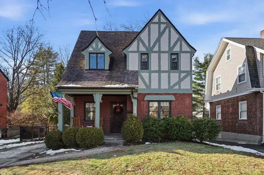 3845 Indianview Avenue, Mariemont, OH 45227 - Image #3