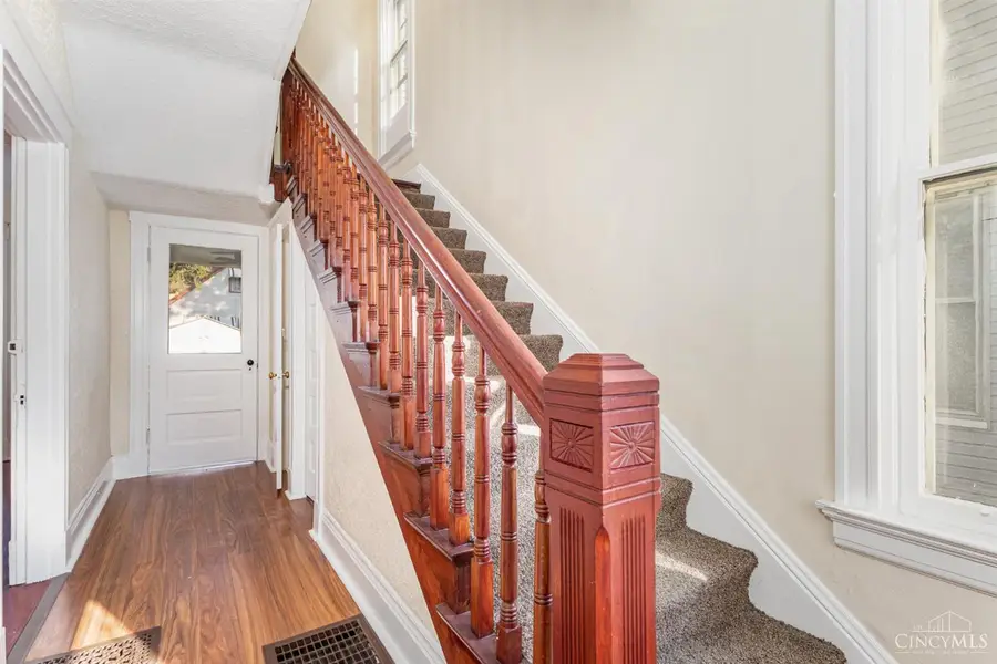 6106 Sycamore Street, Cincinnati, OH 45216 - Image #3