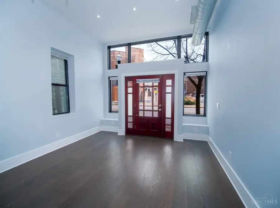 163 E Mcmicken Avenue, Cincinnati, OH 45202 - Image #2