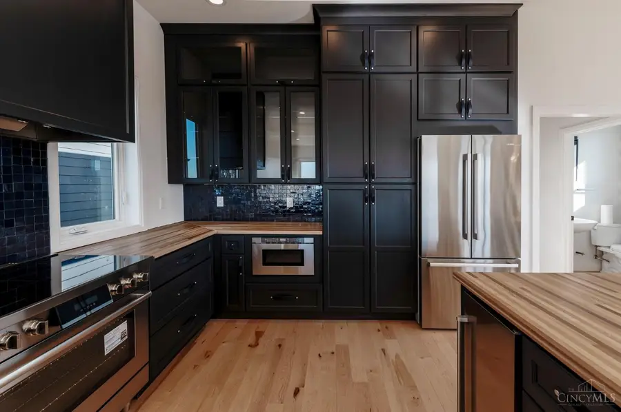 257 St Peters Street, Cincinnati, OH 45226 - #3