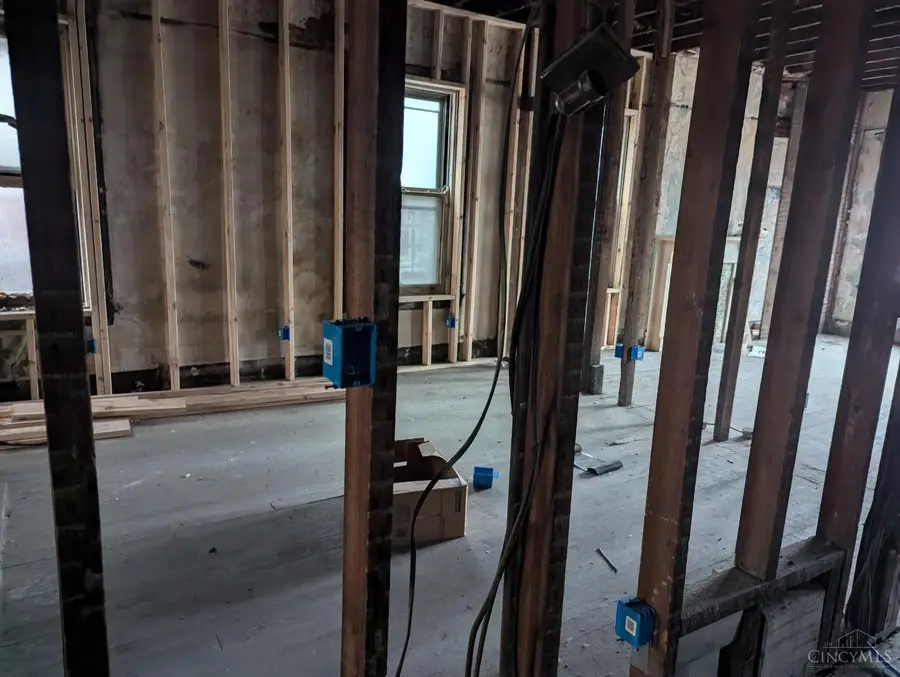 778 Ridgeway Avenue, Cincinnati, OH 45229 - #3