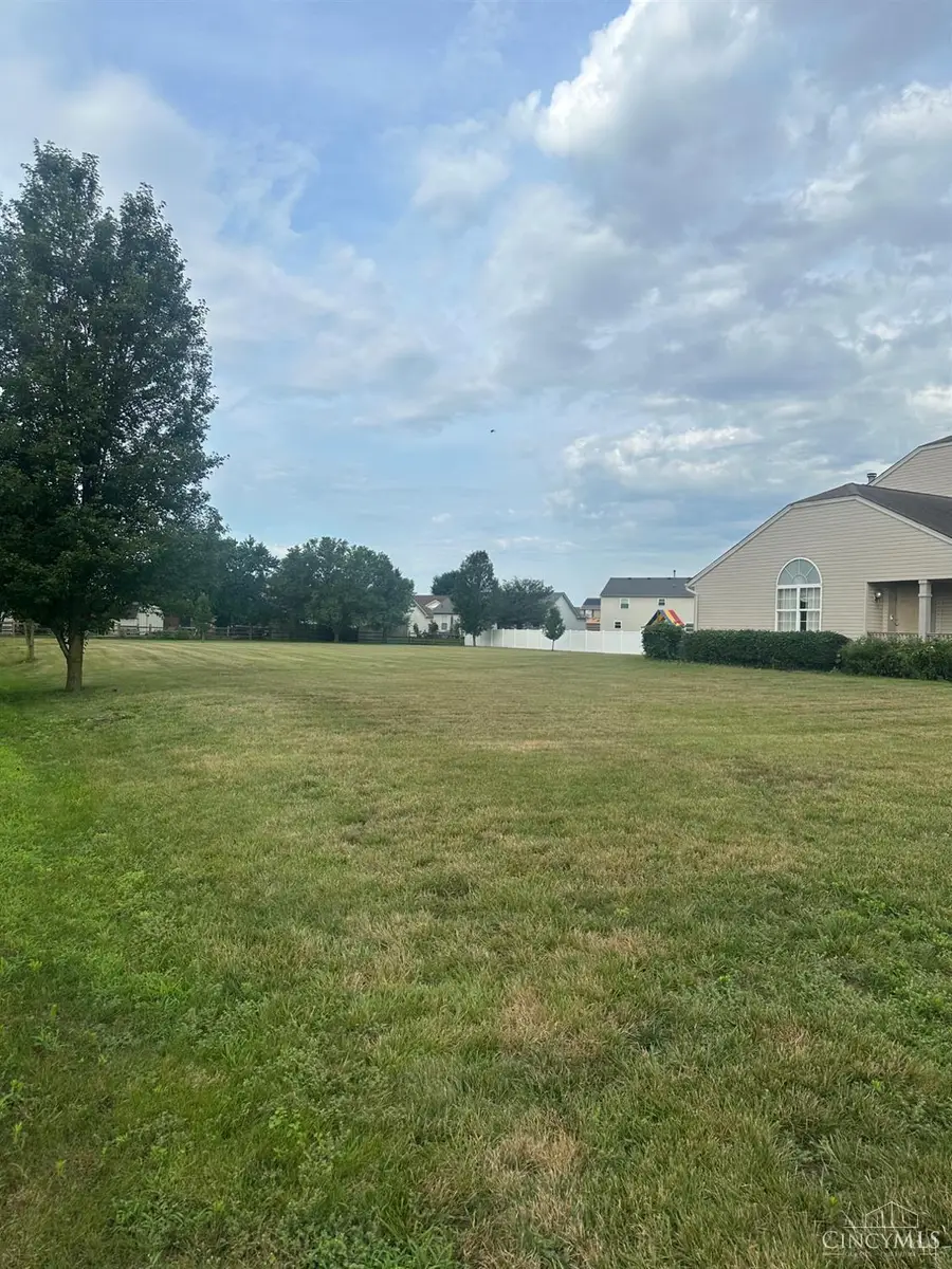 831 Greenwood Lane, Trenton, OH 45067 - Image #2