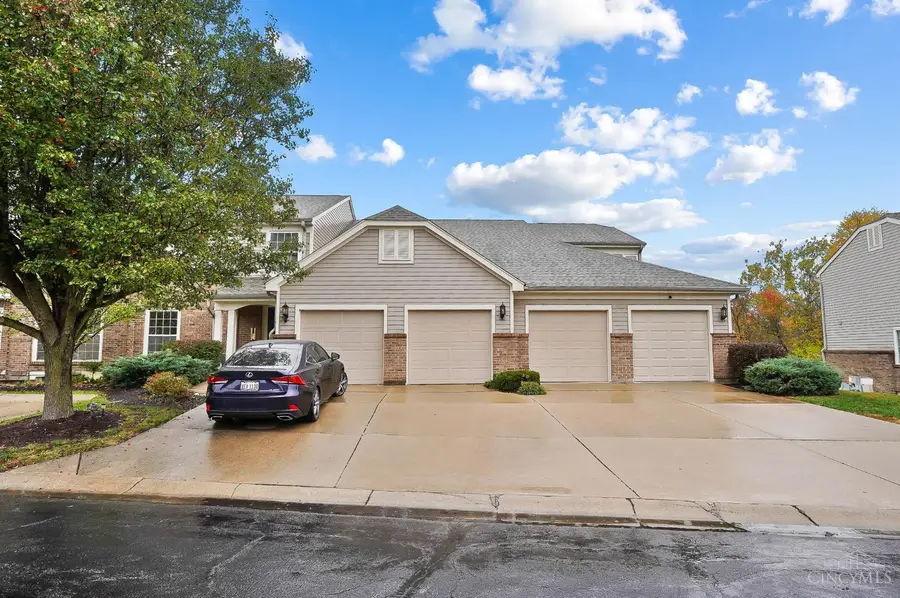 720 Castlegate Lane #203, Finneytown, OH 45231 - Image #3