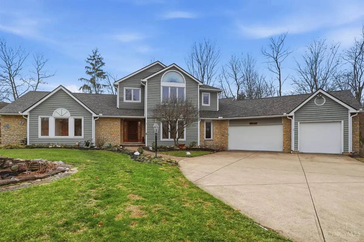575 Miami Bluff Court, Miami Township, OH 45140 - Image #1