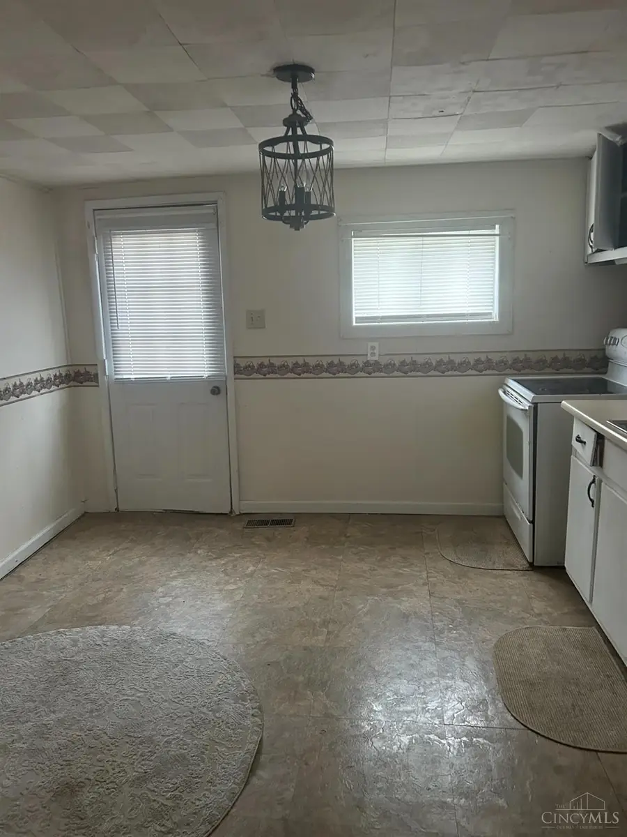 122 Kennedy Boulevard, Leesburg, OH 45135 - Image #3