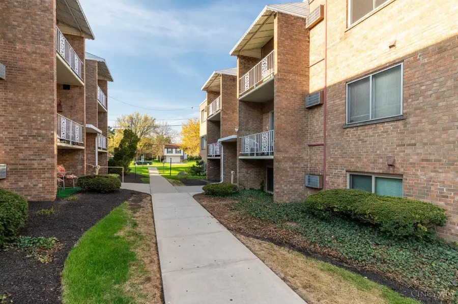 3640 Westwood Northern Boulevard #24, Cheviot, OH 45211 - Image #2