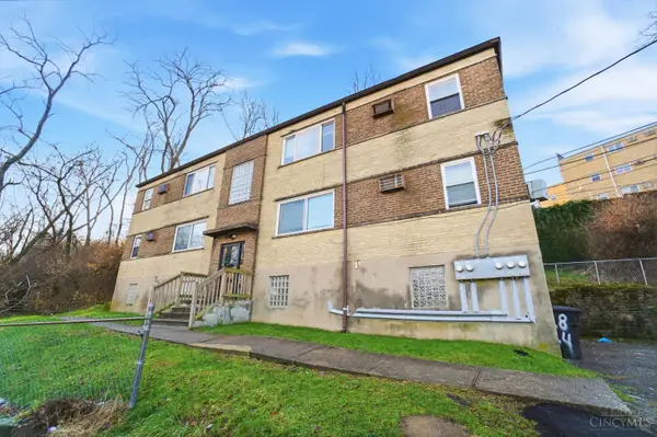 2824 Westknolls Lane, Cincinnati, OH 45211