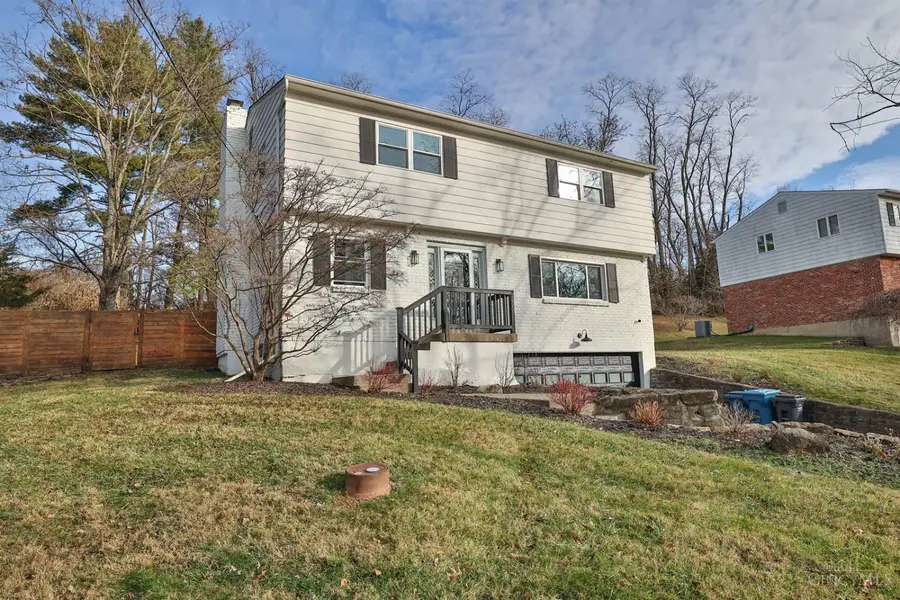 7800 Hosbrook Road, Madeira, OH 45243 - Image #2