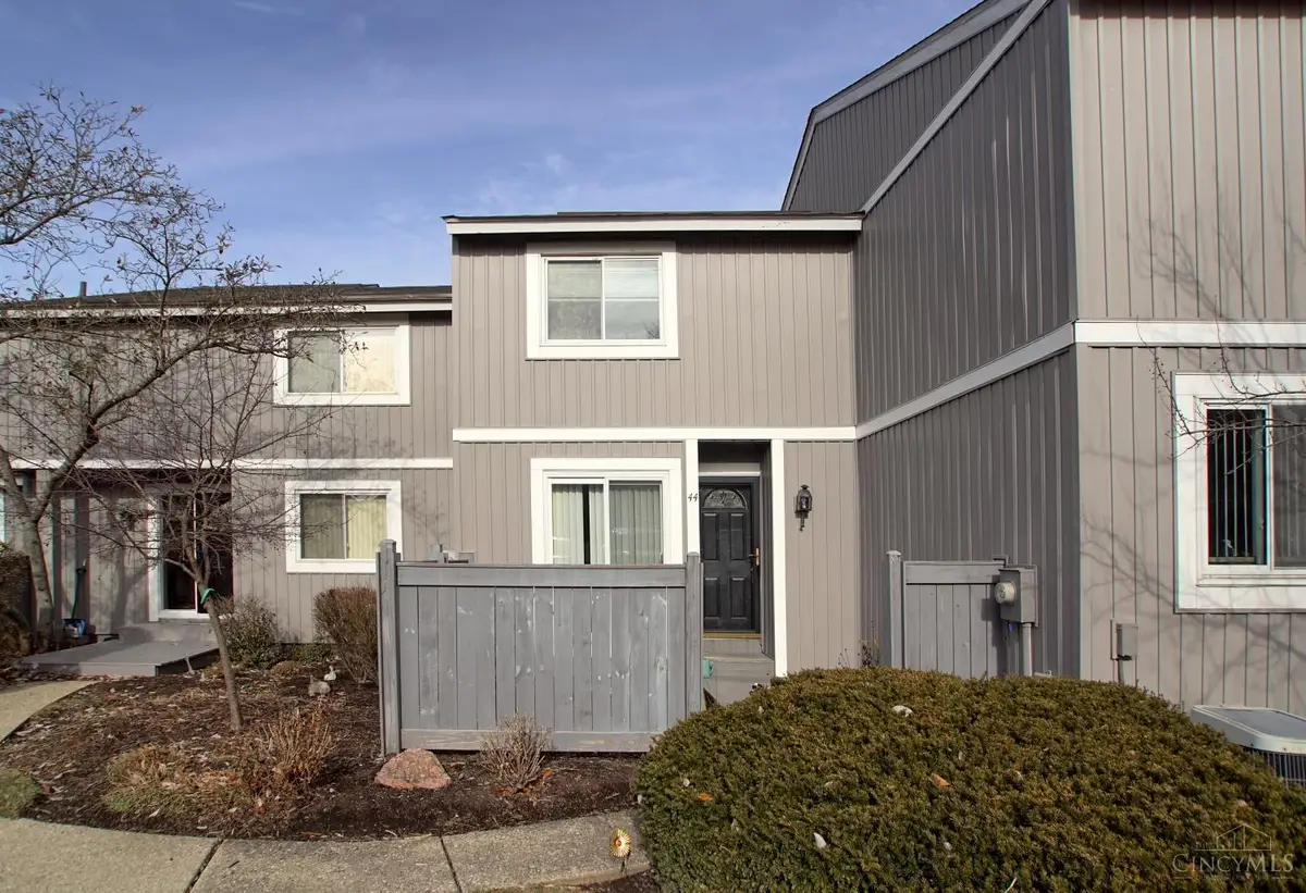 44 Twin Lakes Drive, Fairfield, OH 45014 - Image #1